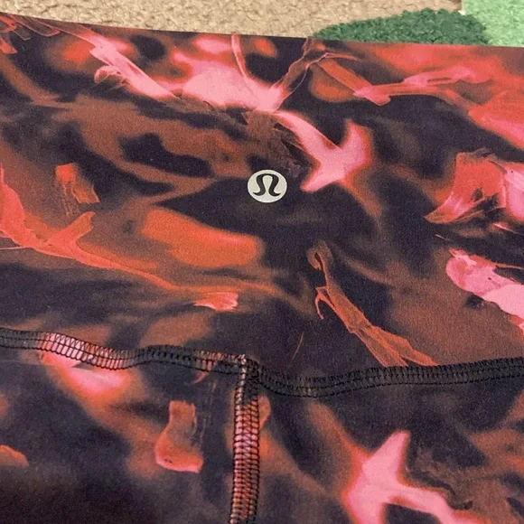Lululemon High Rise Crop 23” Leggings Size 6 Pink Blossom - Picture 8 of 9